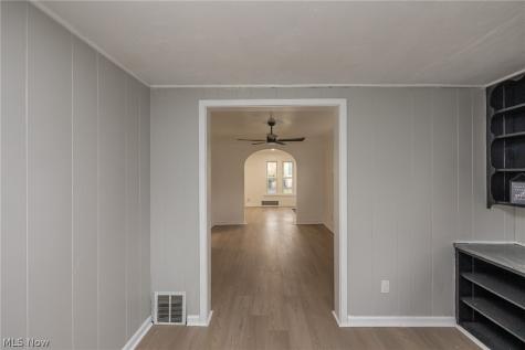 939 Vineshire Road Cleveland Heights OH 44121