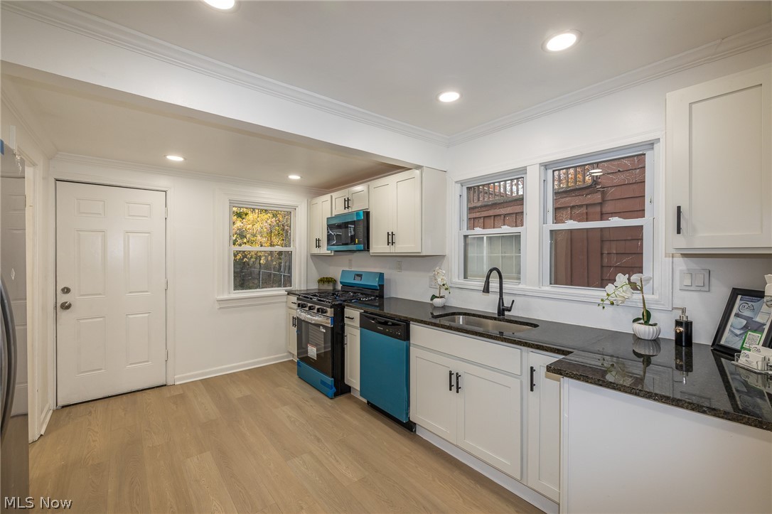 939 Vineshire Road Cleveland Heights OH 44121