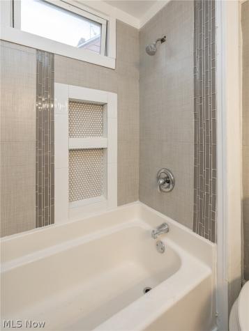 939 Vineshire Road Cleveland Heights OH 44121