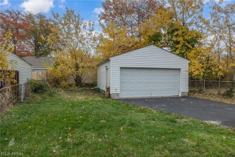 939 Vineshire Road Cleveland Heights OH 44121