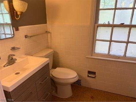 879 Medford Road Cleveland Heights OH 44121
