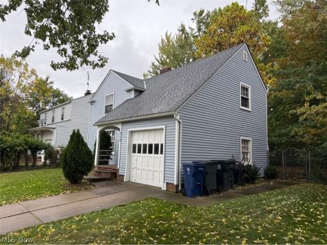 879 Medford Road Cleveland Heights OH 44121