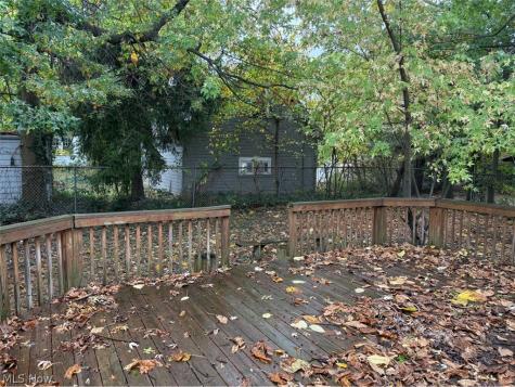 879 Medford Road Cleveland Heights OH 44121
