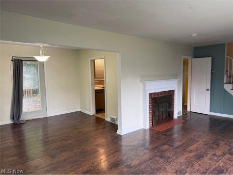 879 Medford Road Cleveland Heights OH 44121