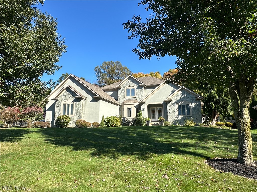 400 Amber Drive SE Warren OH 44484