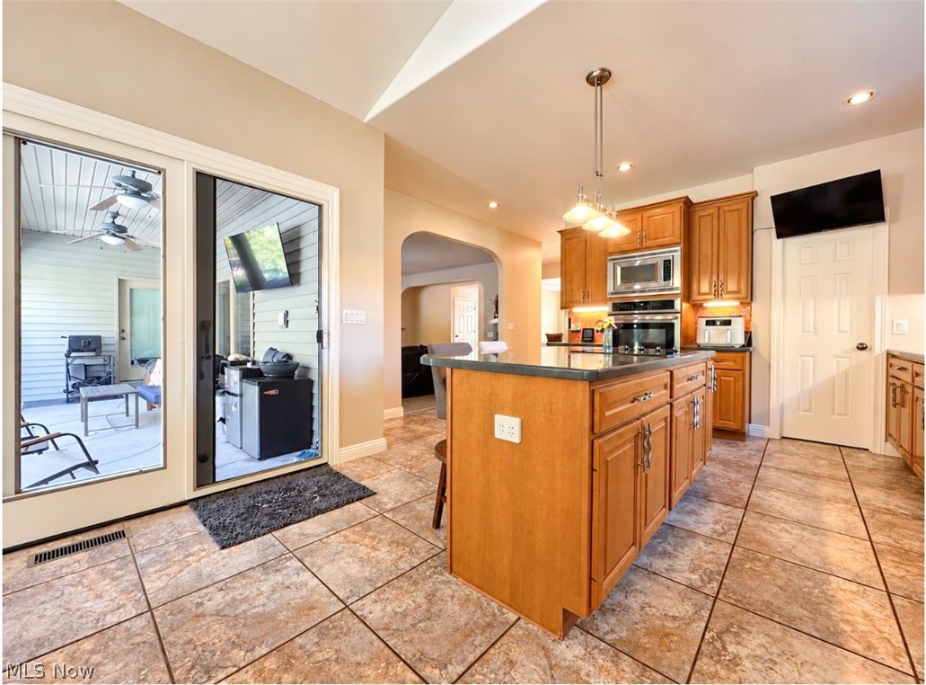 400 Amber Drive SE Warren OH 44484