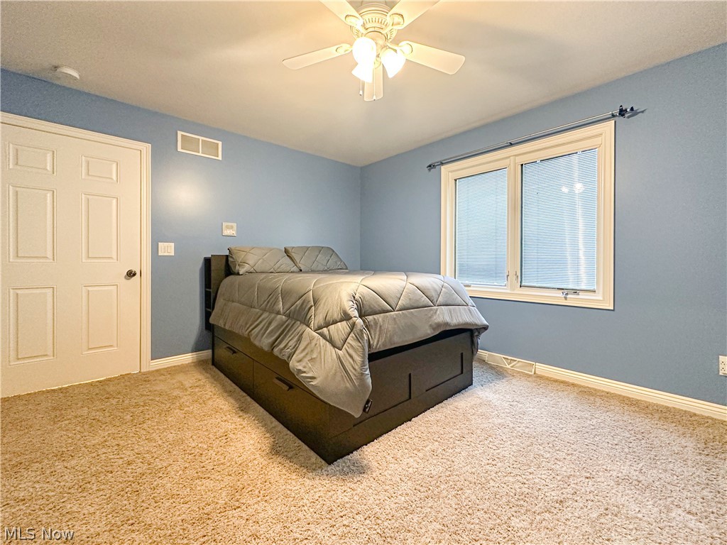 400 Amber Drive SE Warren OH 44484