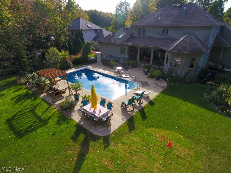 400 Amber Drive SE Warren OH 44484