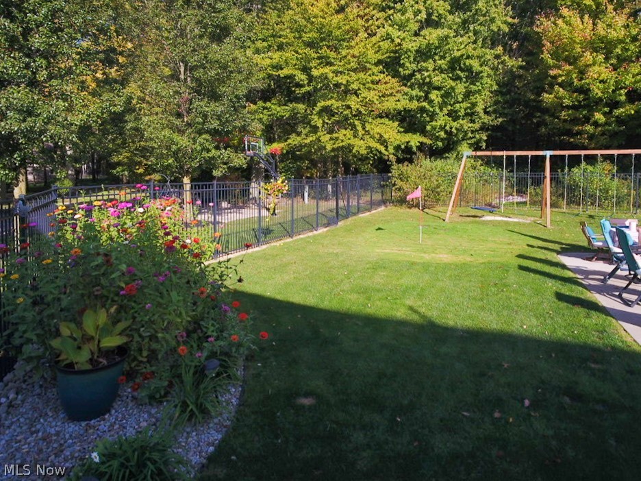 400 Amber Drive SE Warren OH 44484