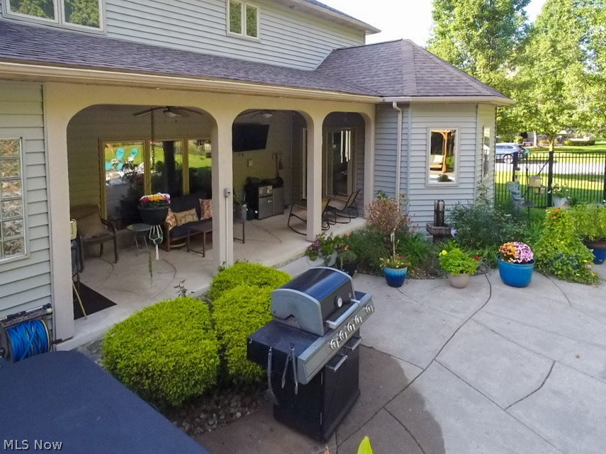 400 Amber Drive SE Warren OH 44484