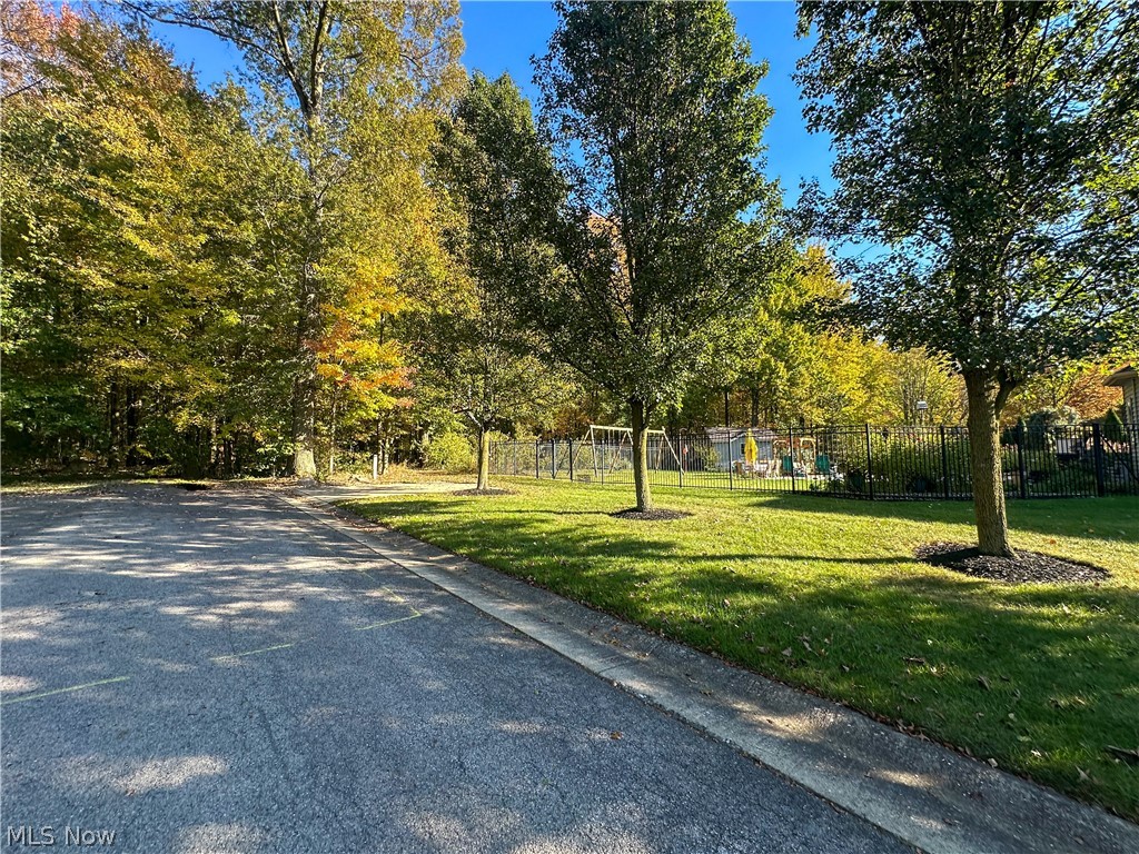 400 Amber Drive SE Warren OH 44484