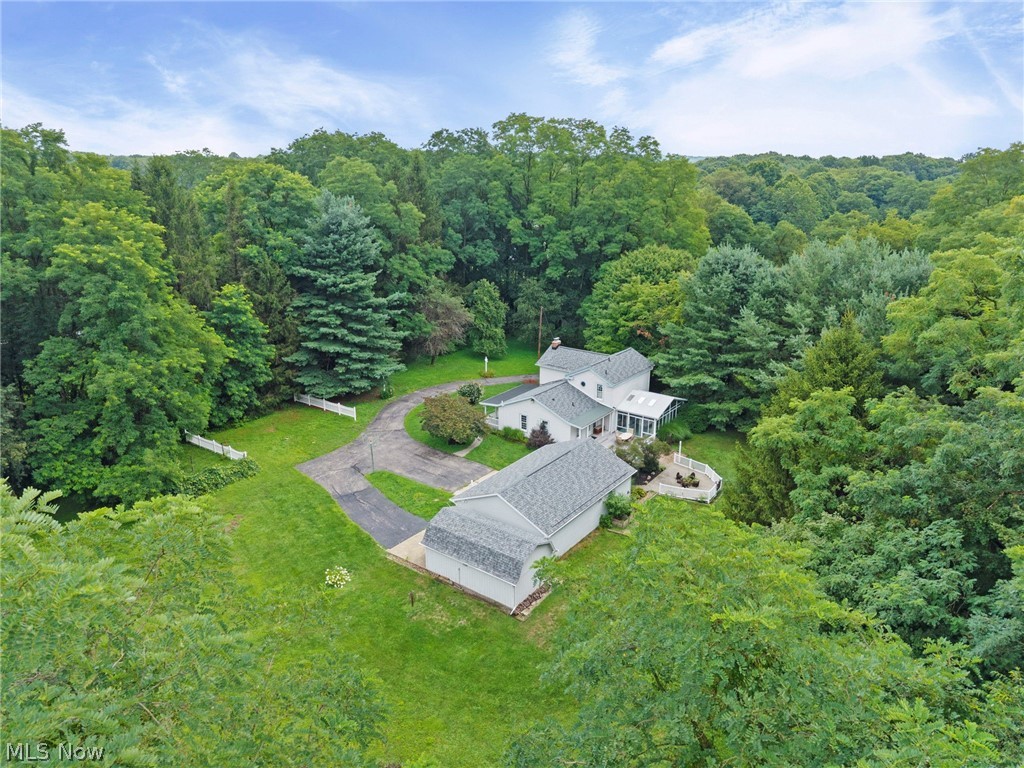 10689 Vaughn Road Mantua OH 44255