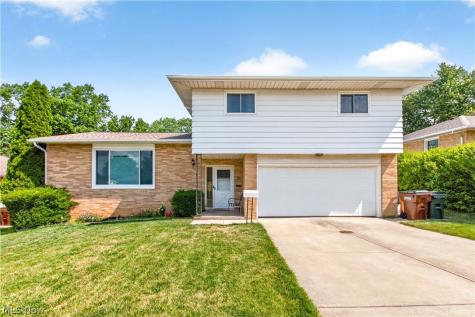 5040 Sandy Hook Drive Parma OH 44134