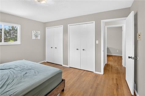 5040 Sandy Hook Drive Parma OH 44134