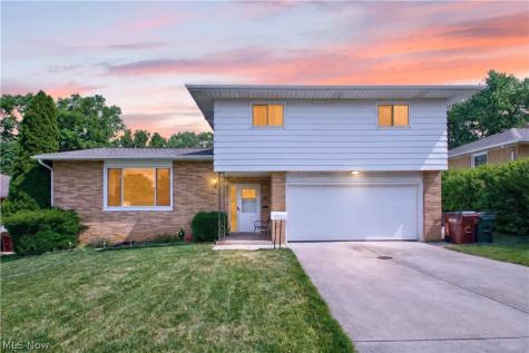 5040 Sandy Hook Drive Parma OH 44134