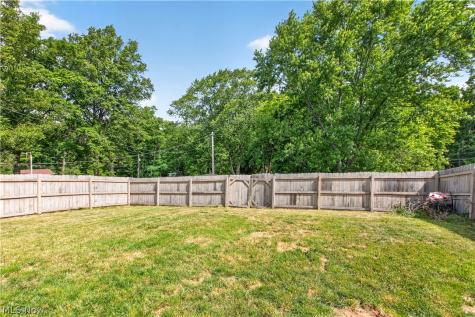 5040 Sandy Hook Drive Parma OH 44134