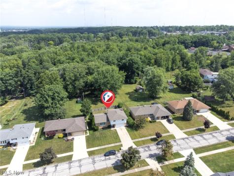 5040 Sandy Hook Drive Parma OH 44134