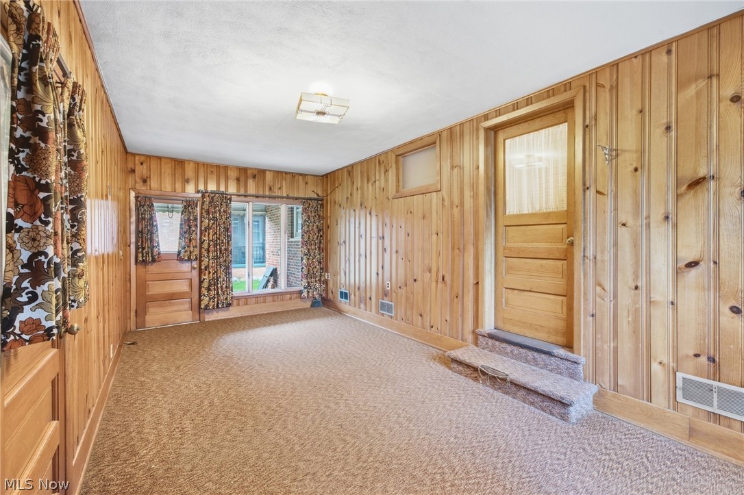 3230 Tressa Avenue Lorain OH 44052