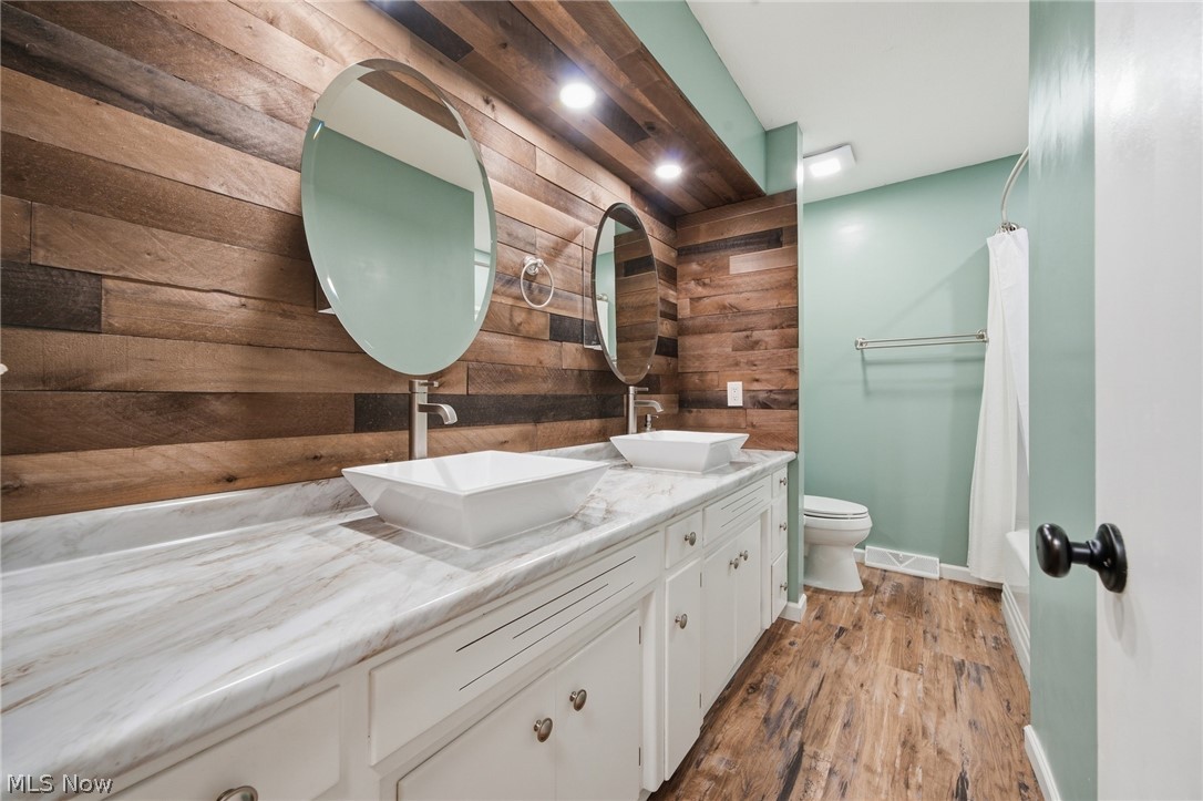 3230 Tressa Avenue Lorain OH 44052