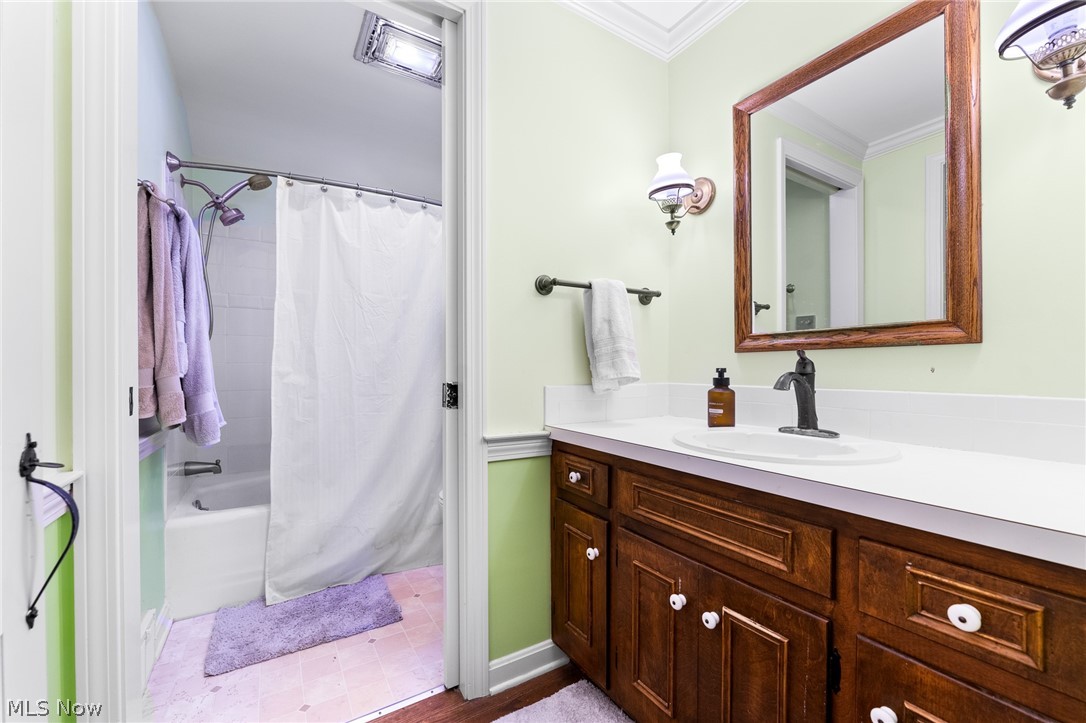 830 Blueberry Hill Drive Canfield OH 44406