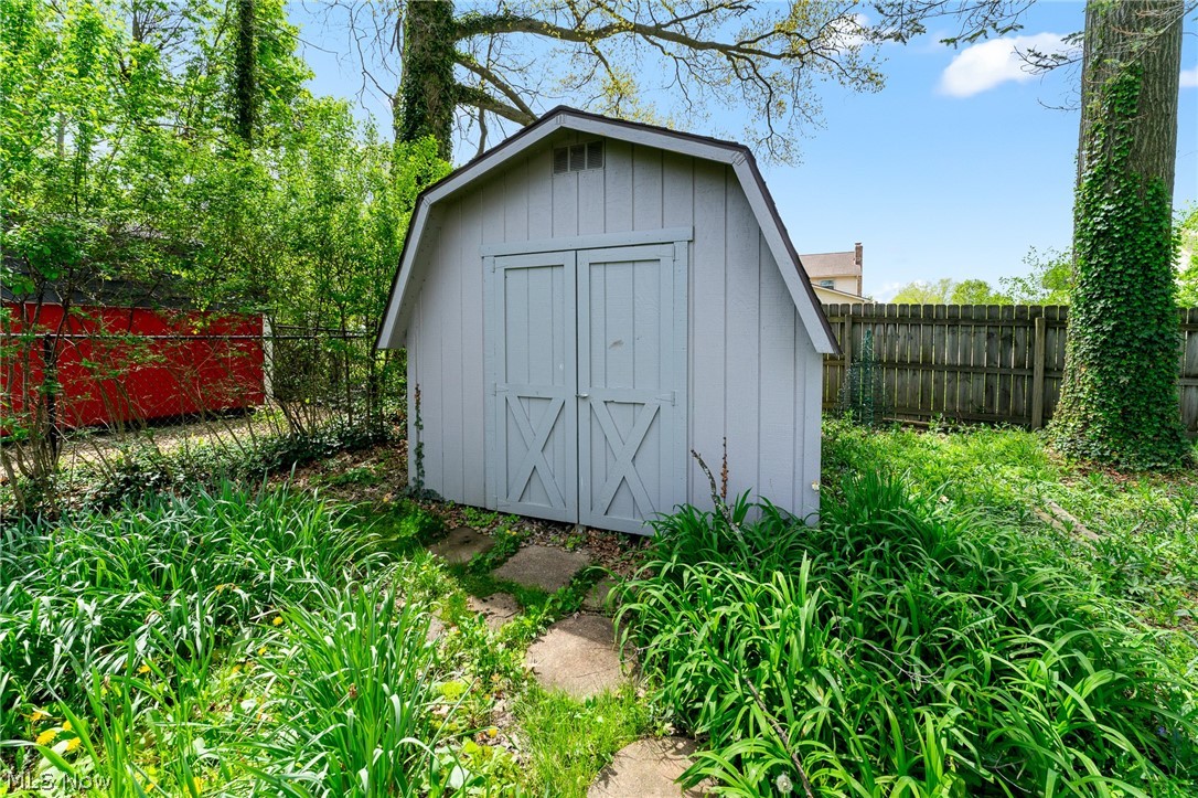 830 Blueberry Hill Drive Canfield OH 44406