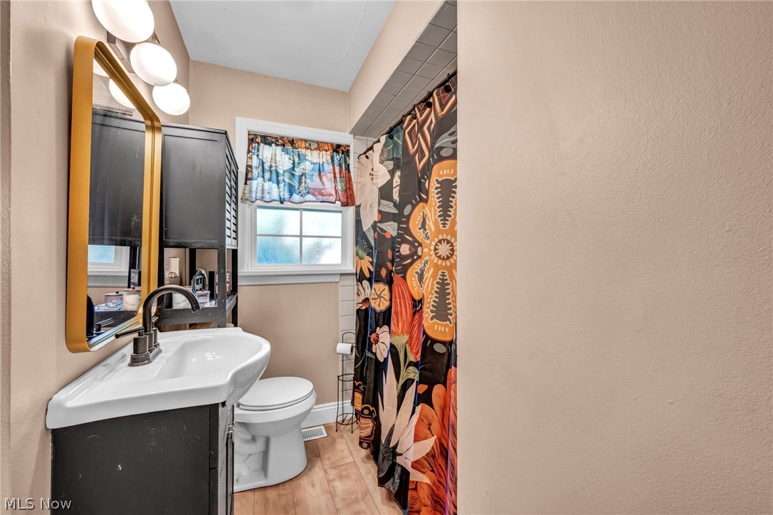 1963 Whitewood Drive Madison OH 44057