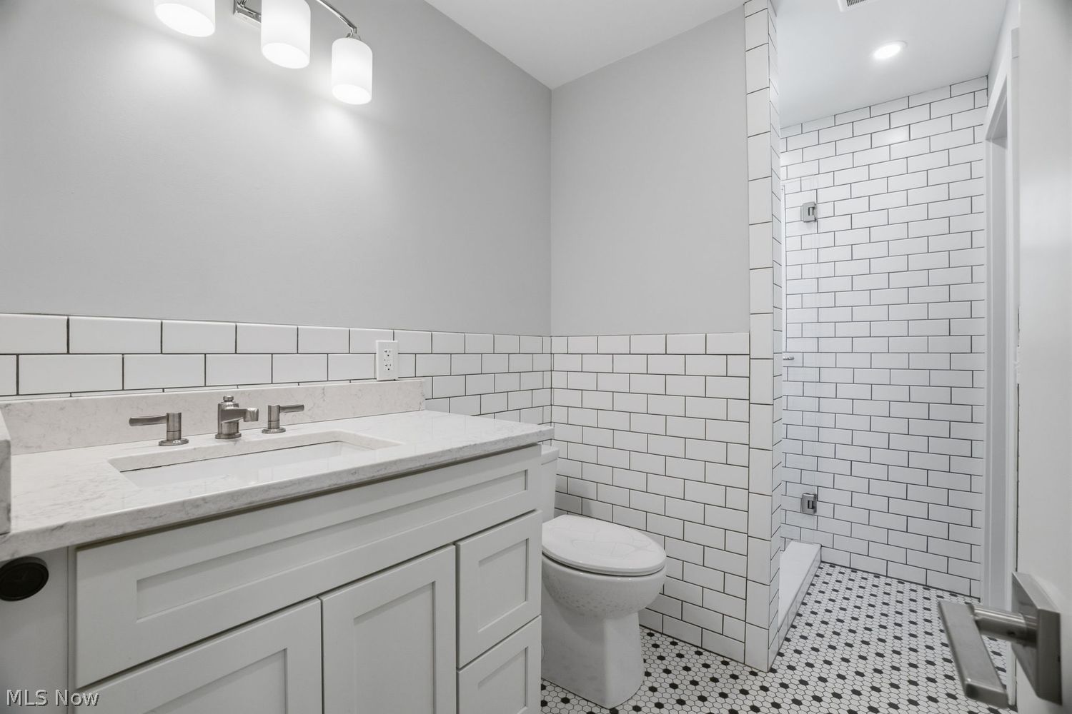 185 High Street Chagrin Falls OH 44022