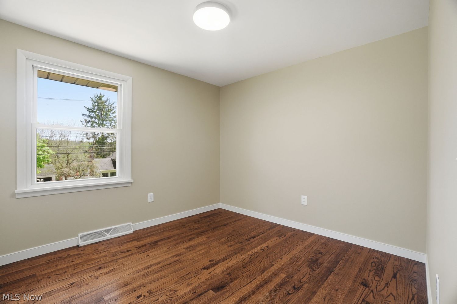185 High Street Chagrin Falls OH 44022