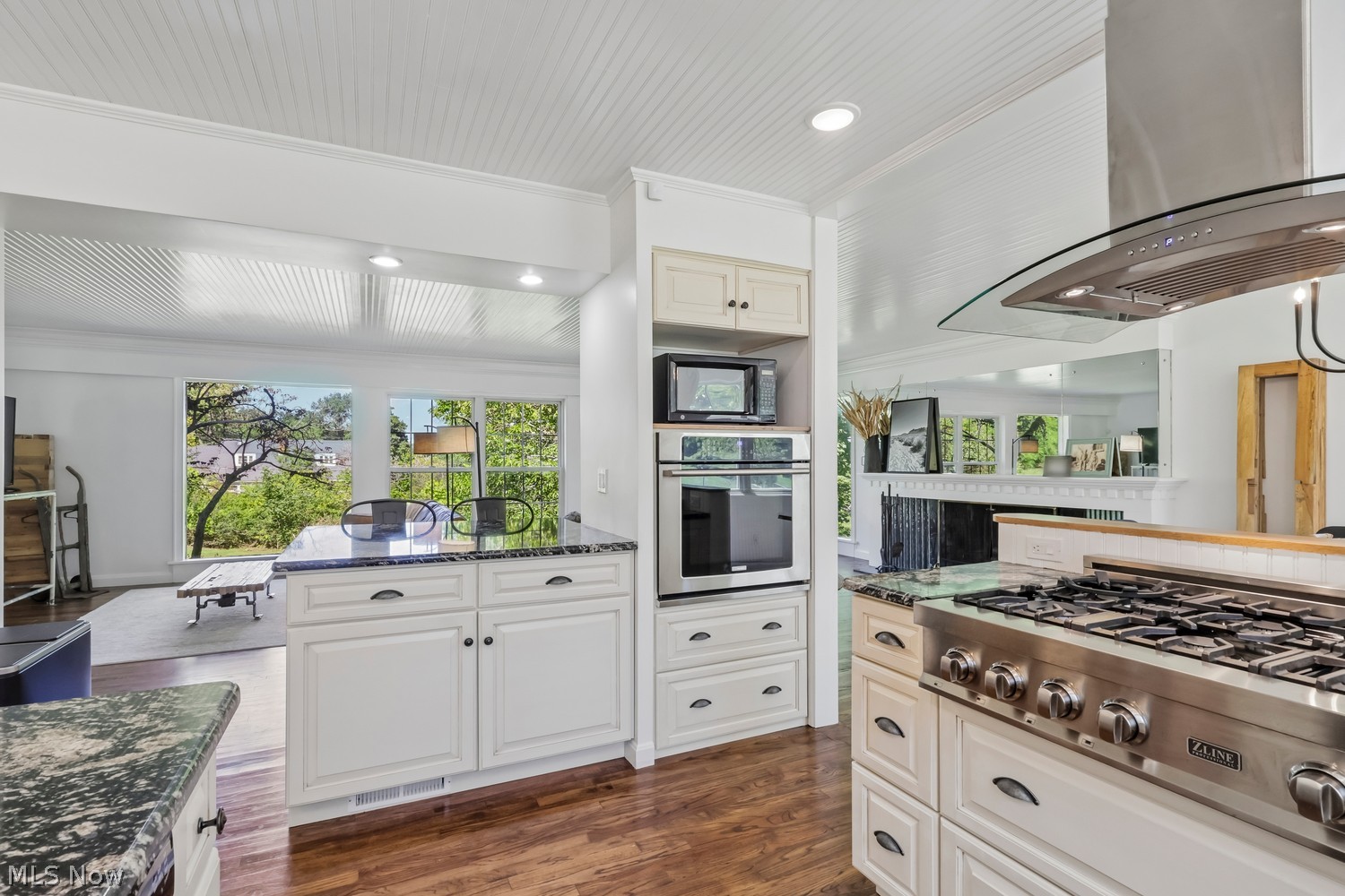 6955 Oakes Road Brecksville OH 44141