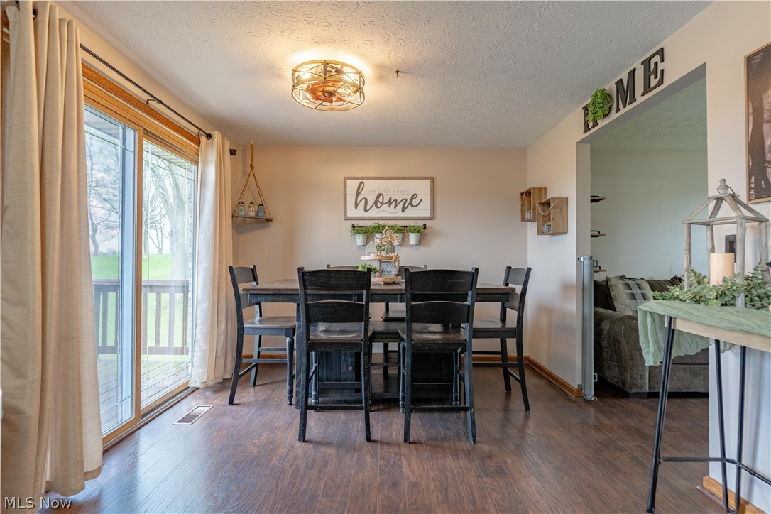 13700 Market Avenue N Hartville OH 44632