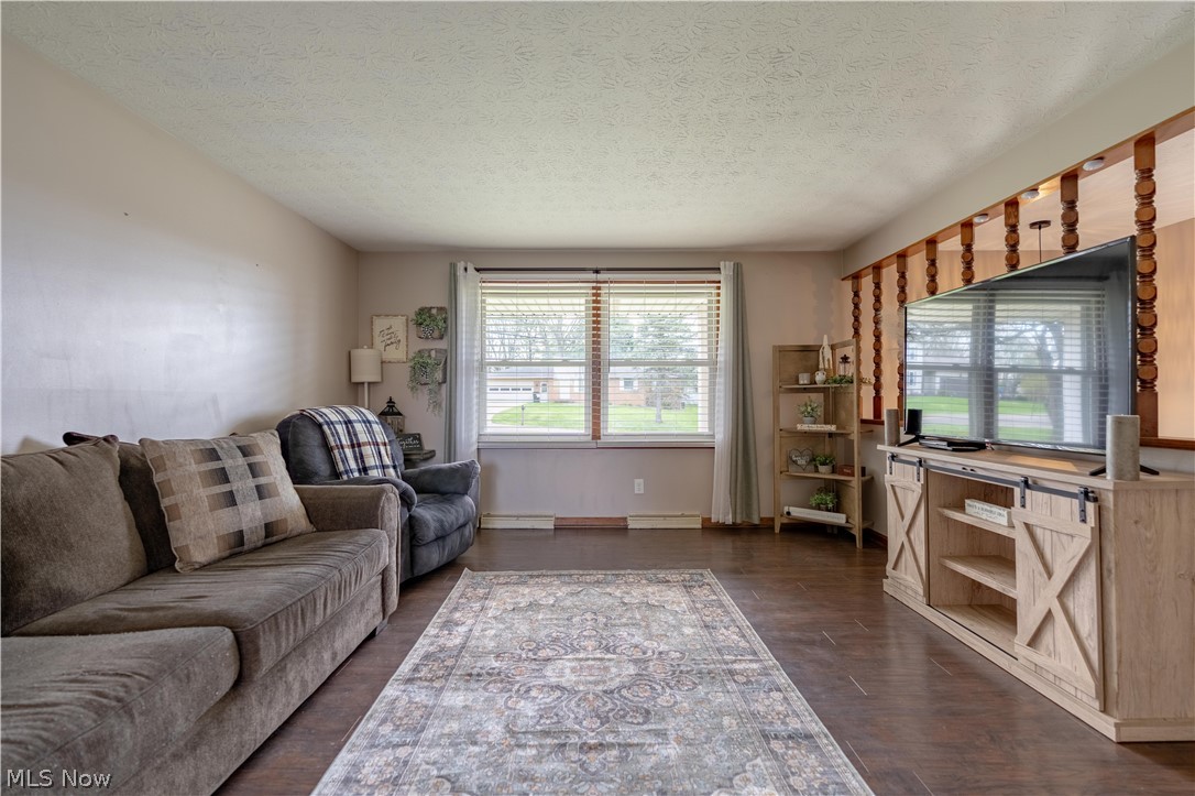13700 Market Avenue N Hartville OH 44632