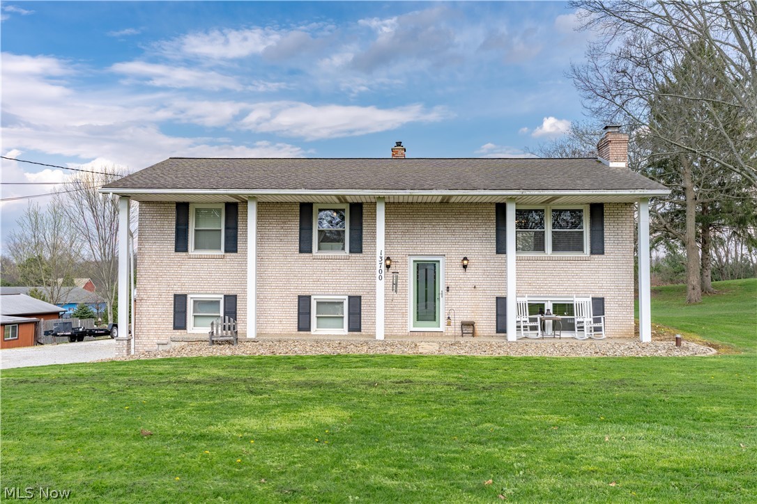 13700 Market Avenue N Hartville OH 44632