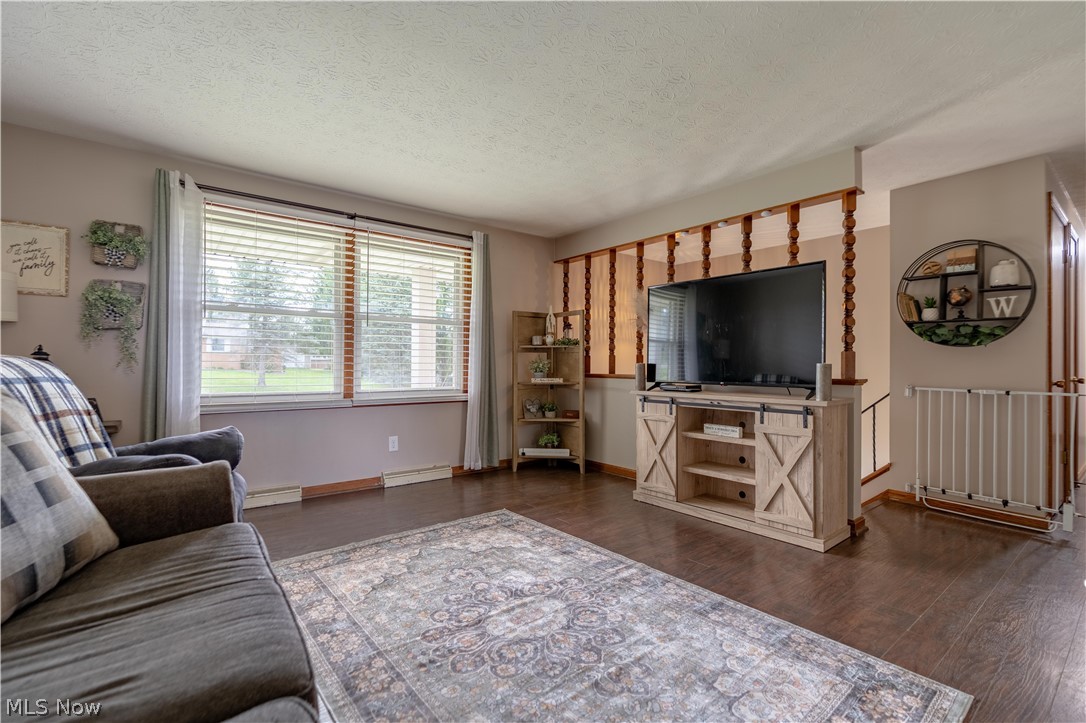 13700 Market Avenue N Hartville OH 44632