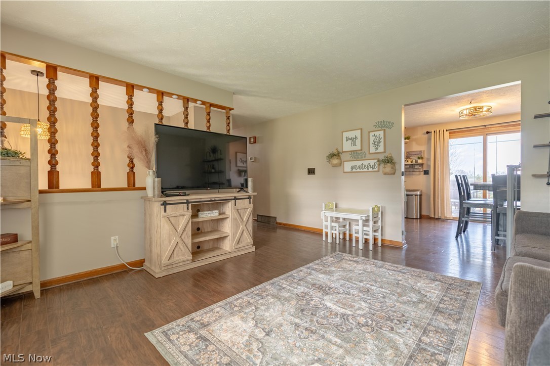13700 Market Avenue N Hartville OH 44632