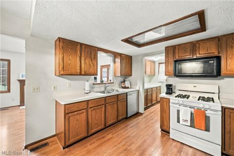39310 King Edward Court Willoughby OH 44094