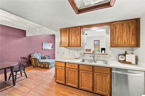 39310 King Edward Court Willoughby OH 44094