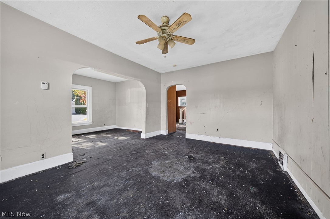 472 Detroit Street Conneaut OH 44030