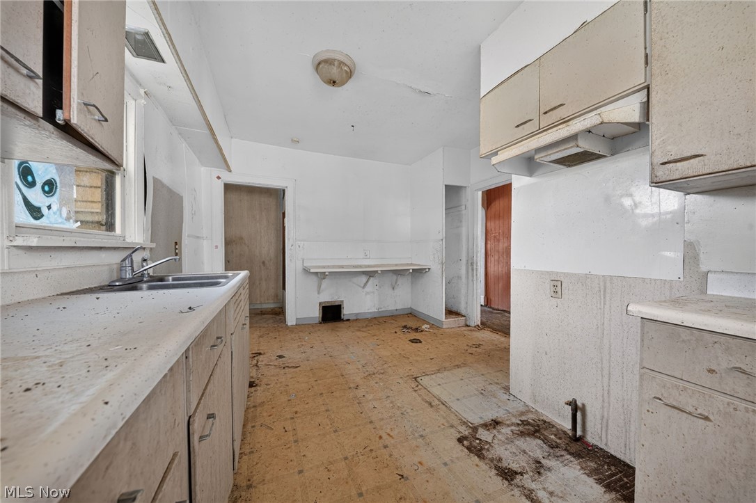 472 Detroit Street Conneaut OH 44030