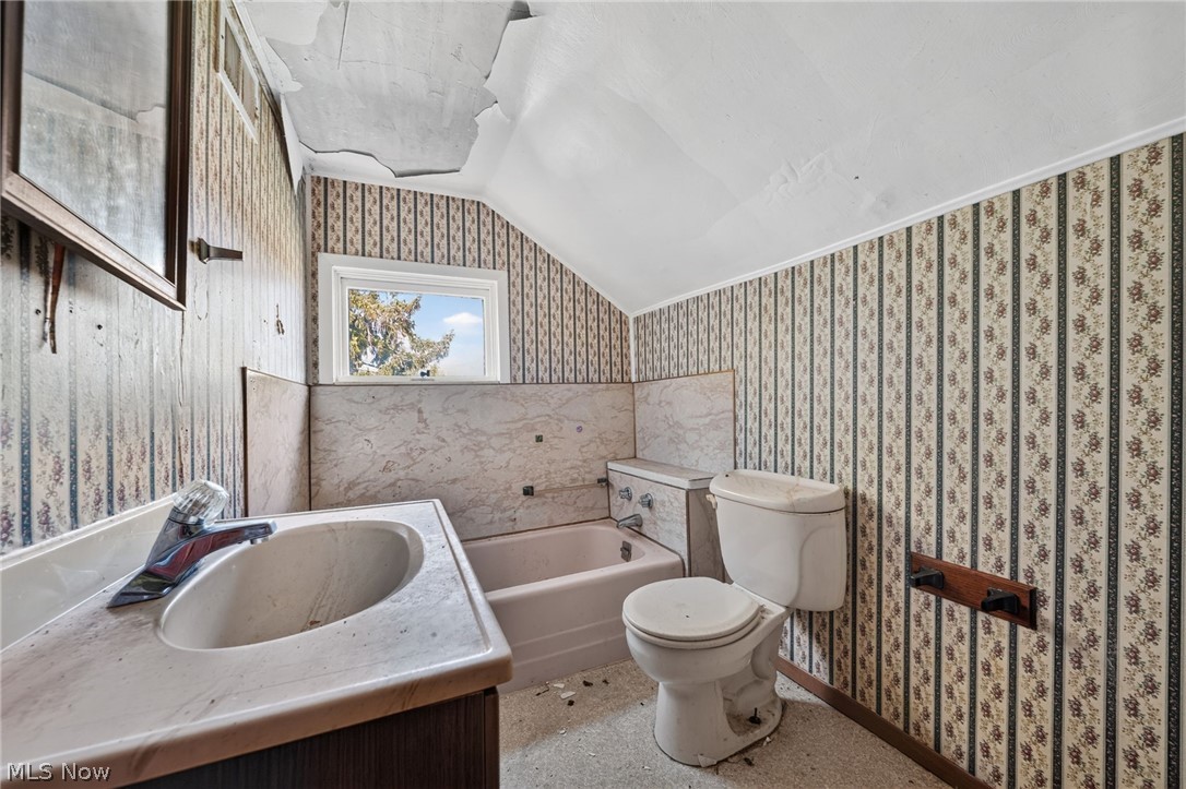 472 Detroit Street Conneaut OH 44030