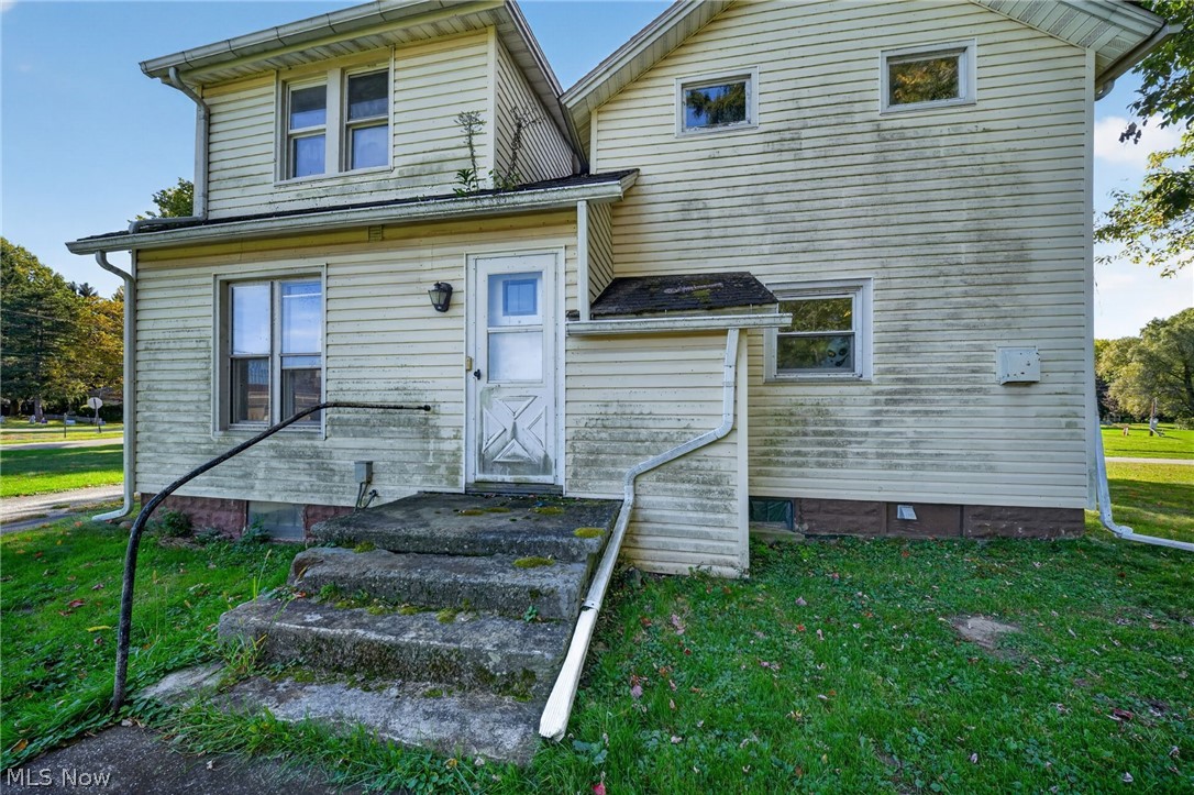 472 Detroit Street Conneaut OH 44030