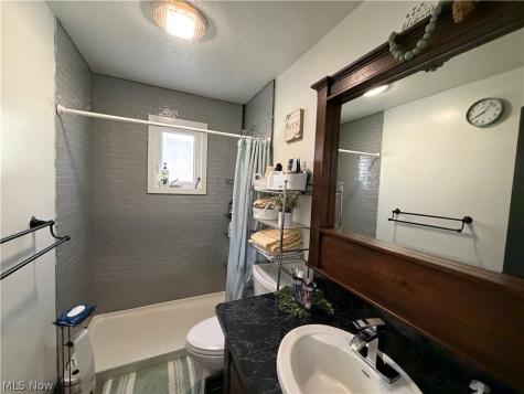 15131 Tavern Road Burton OH 44021
