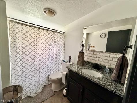 15131 Tavern Road Burton OH 44021