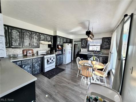 15131 Tavern Road Burton OH 44021
