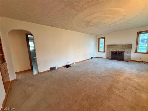 706 Broad Avenue NW Canton OH 44708