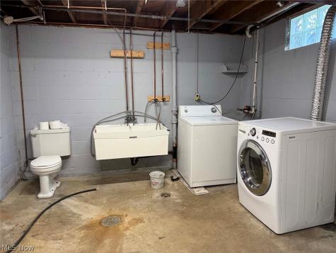 706 Broad Avenue NW Canton OH 44708