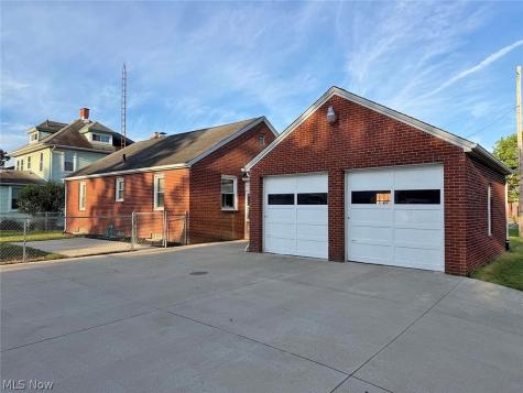 706 Broad Avenue NW Canton OH 44708