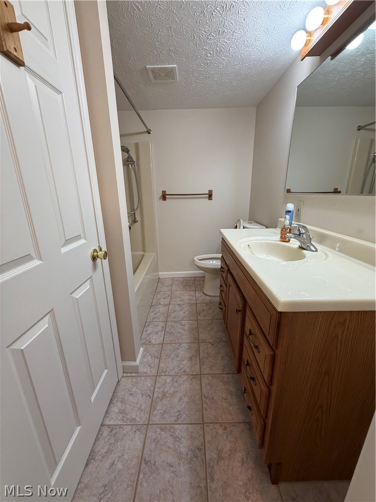 8304 Washington Avenue North Royalton OH 44133