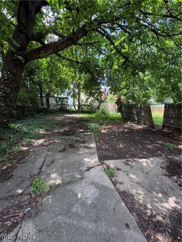 1138 E 114th Street Cleveland OH 44108