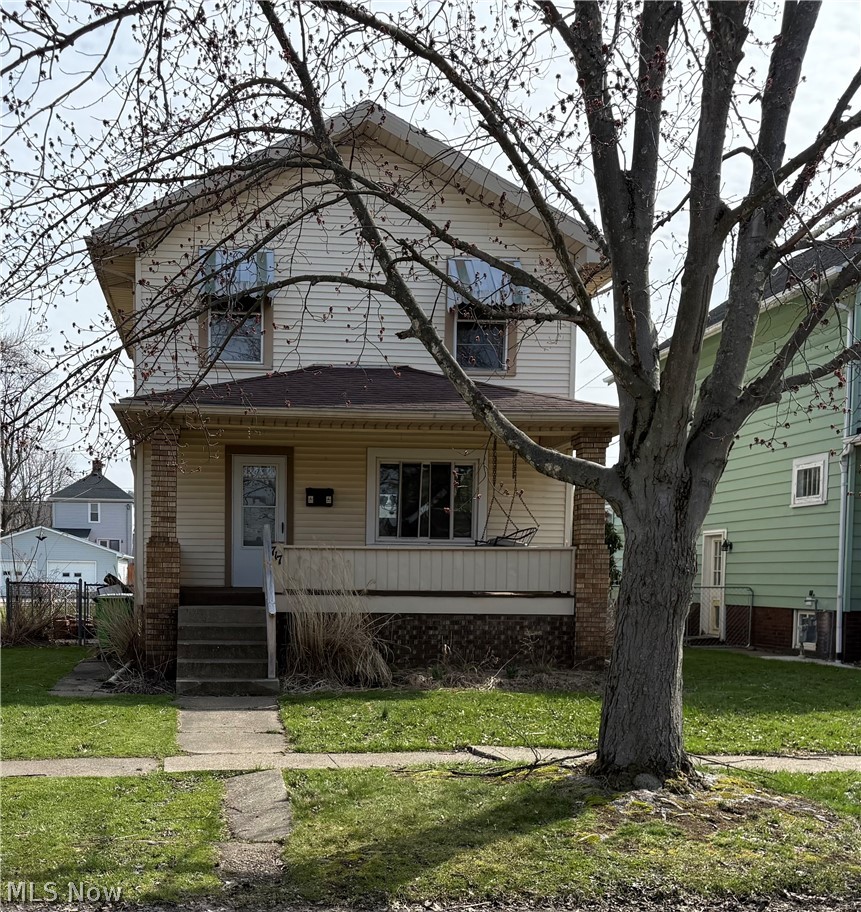 717 N Dawson Street Uhrichsville OH 44683