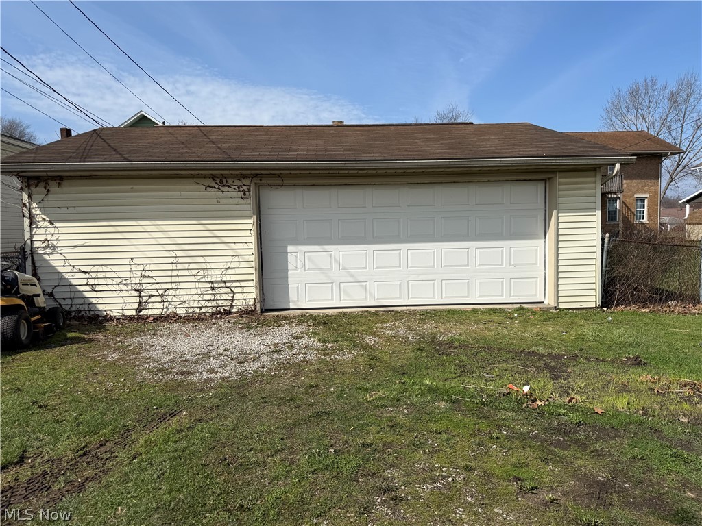 717 N Dawson Street Uhrichsville OH 44683